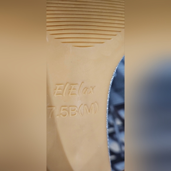 🍍 Sliver Bling ankle strap heels - Picture 7 of 7